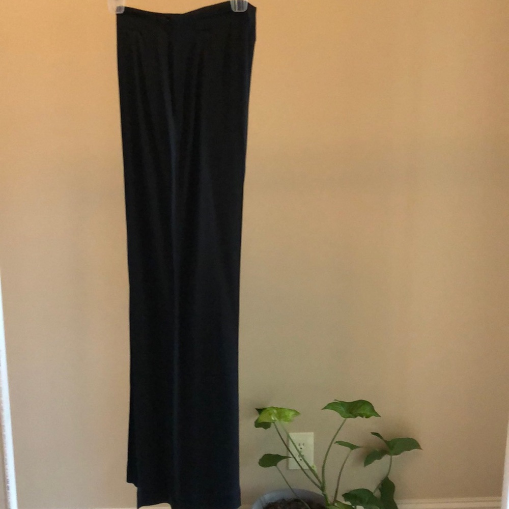 Anne Klein Size 6 black side zip Trousers